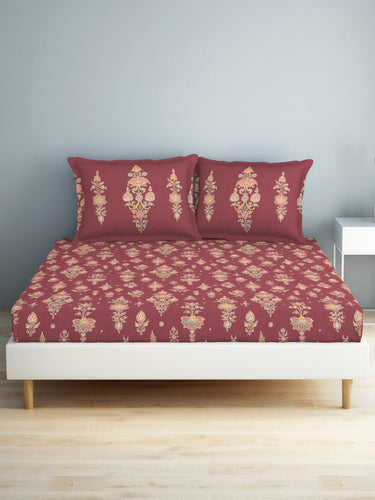 https://cdn.shopify.com/s/files/1/1857/6931/products/b54c3179-659c-4baa-91c0-91fa6cbeac4b1698474334040-SPACES-Aurum-Red-Ethnic-Motifs-Pure-Cotton-140-TC-Queen-Beds-2.jpg?v=1703244579